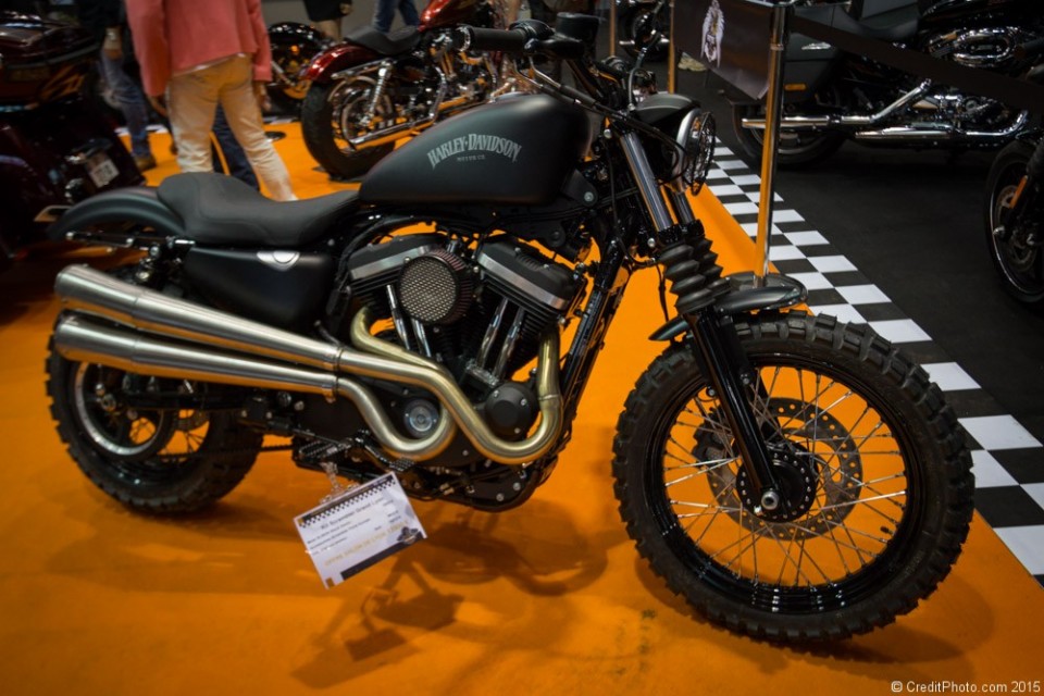 Harley Davidson Kit Scrambler sur XL883N, Black Denim