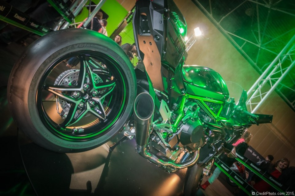 Kawasaki Ninja H2R – Salon 2 Roues 2015